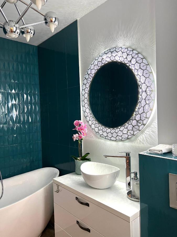 Sky View - Luxury Apartament - Sanador Victoriei Βουκουρέστι Εξωτερικό φωτογραφία