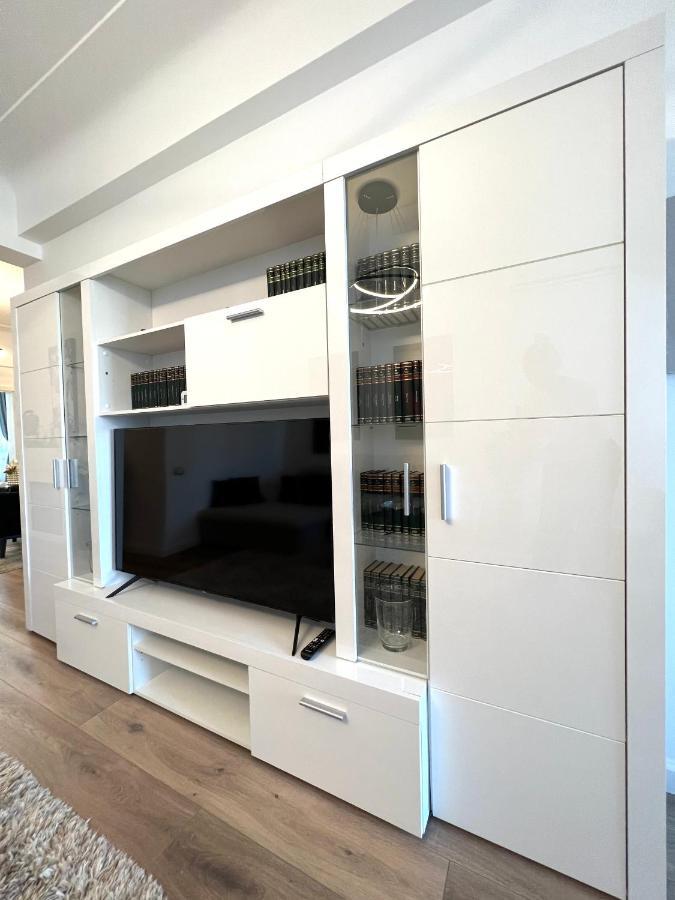 Sky View - Luxury Apartament - Sanador Victoriei Βουκουρέστι Εξωτερικό φωτογραφία